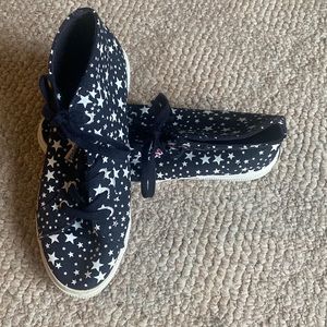 Superga Midrise Sneakers Black with White Stars, Red Bottoms | 8.5